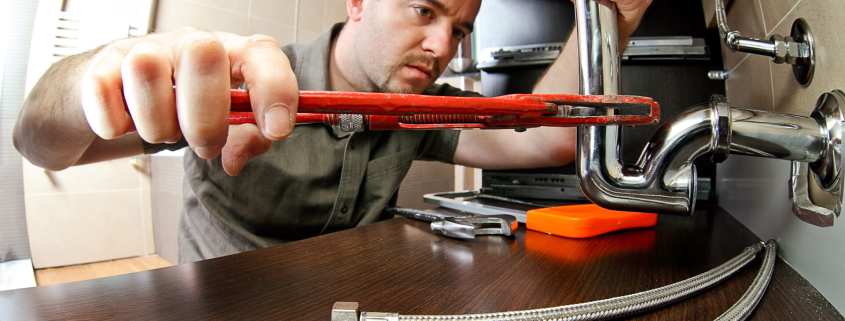 5 начина за предотвратяване на често срещани водопроводни проблеми с топла вода